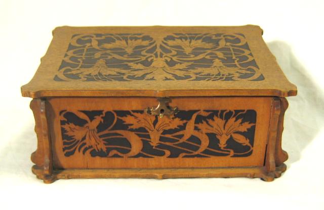 Original Jugendstil Box.