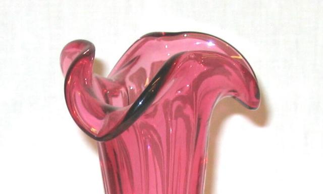 Jugendstil Cranberry Glas Vase.