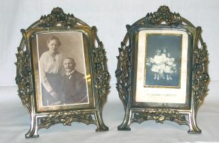 Pair of Art Nouveau pictures frames. 